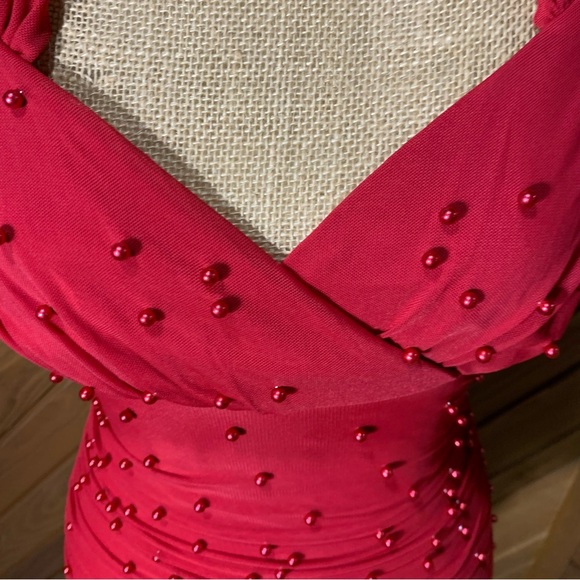 Windsor Red Faux Pearl Mini Dress Size Medium - Picture 2 of 7
